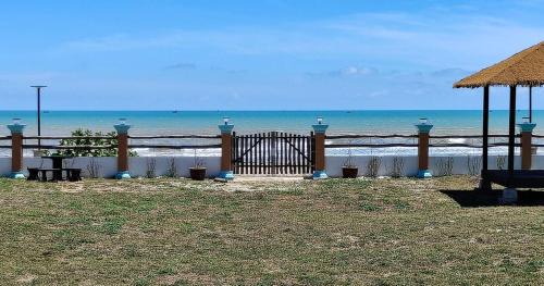 Kota Bharu House | Bali Beach House near Kota Bharu
