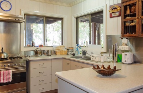 Brisbane Waterfront House | Bali House Moreton island