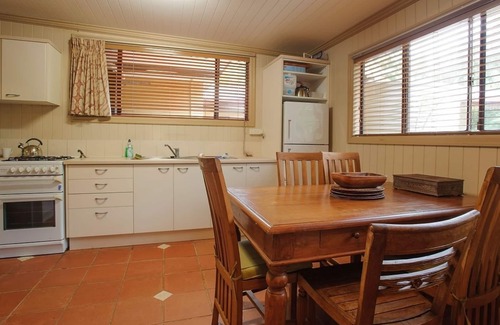 Brisbane Waterfront House | Bali House Moreton island