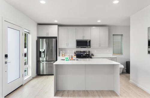 Whittier Heights Apartment | Ballard's sweet suites