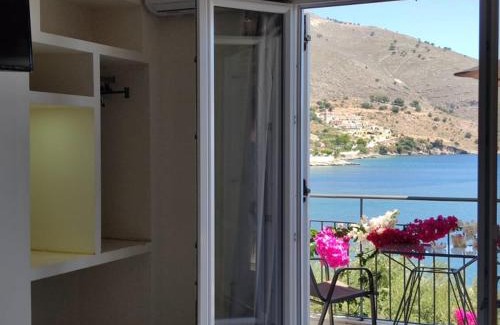 Agia Efimia Apartment | Ballas Apartments