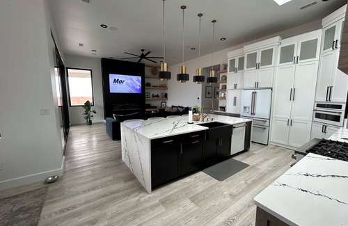 Westside House | Balloon Fiesta house in Albuquerque with roof deck, and beautiful views!