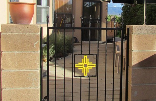 Rio Rancho Apartment | Balloons, Views, Hiking, Biking, Casinos, Shopping, Old Town Plaza, Santa Fe