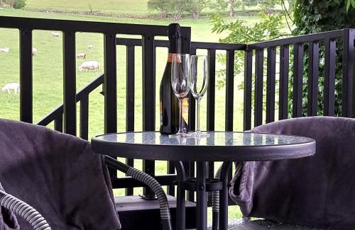 Londonderry Apartment | Ballymakeever Appartment - Private Hot Tub