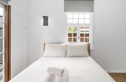 Balmain House | Balmain Beauty with Spacious Garden!