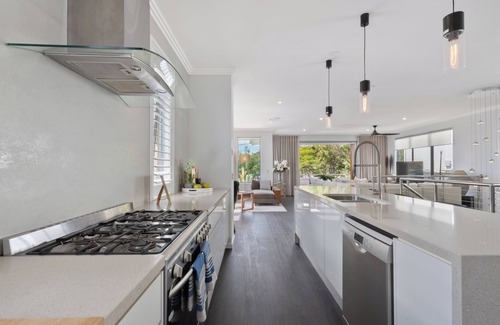 Morningside House | Balmoral House Retreat Pool & Spa