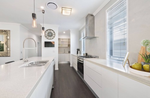 Morningside House | Balmoral House Retreat Pool & Spa