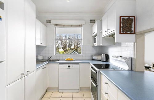 Mosman Apartment | Balmoral - RAG03 Raglan Street - Spacious 2BR Apartment with Large Balcony Just 200m from Balmoral Beach