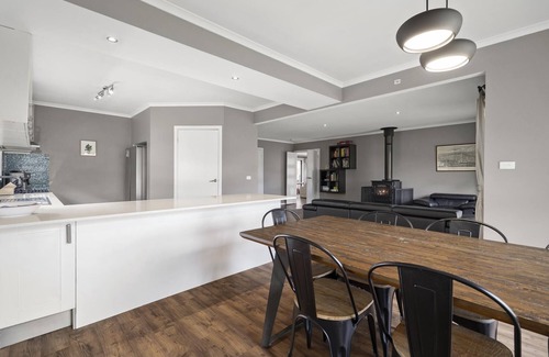Balnarring Beach House | Balnarring Beach Haven - 1 NIGHT FREE!* - Peaceful, tranquil retreat with modern amenities. Walk to beach.