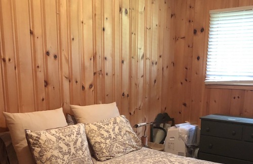 Baddow Cottage | Balsam Lake Ontario Sand Beach “Welcome to Castaway Beach “Clean shallow water