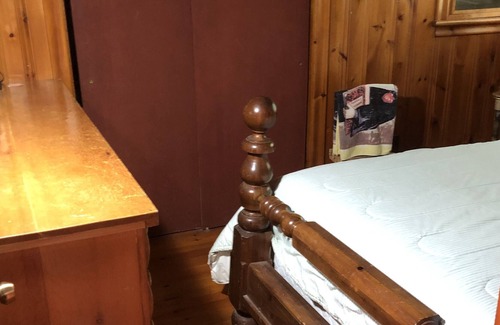 Baddow Cottage | Balsam Lake Ontario Sand Beach “Welcome to Castaway Beach “Clean shallow water