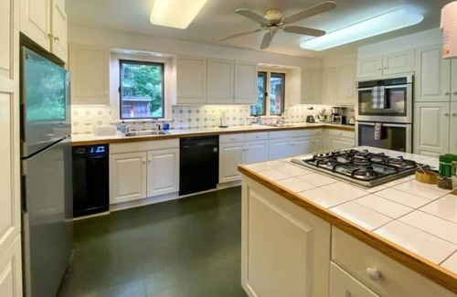Arkville Ski Chalet | Balsam Mtn Lodge: Pool + Pond. 5 Mins to Belleayre