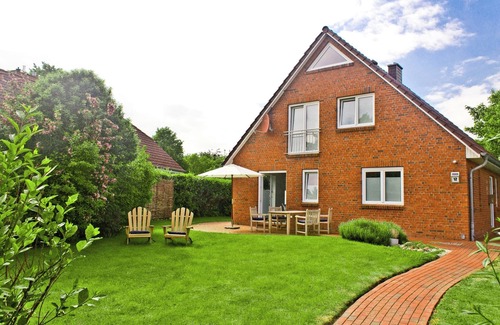 Langholz House | Baltic Sea dream - fireplace, Finnish sauna, bathtub, shower, terrace, parking space