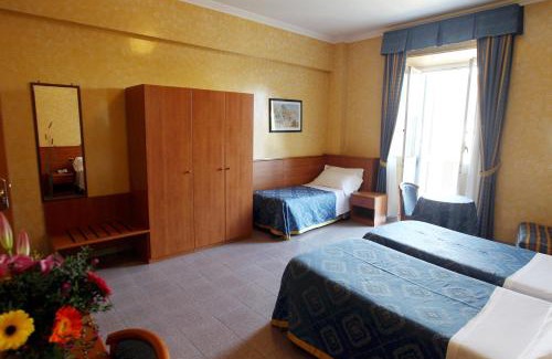 Rione XVIII Castro Pretorio Hotel | Baltik Guesthouse