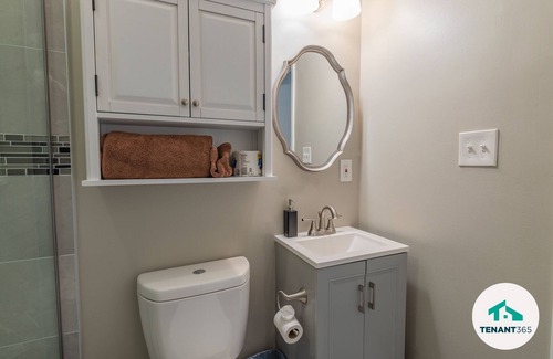 Downtown Baltimore Apartment | Baltimore's Best Home Away From Home 2 Bedroom Apts by Redawning
