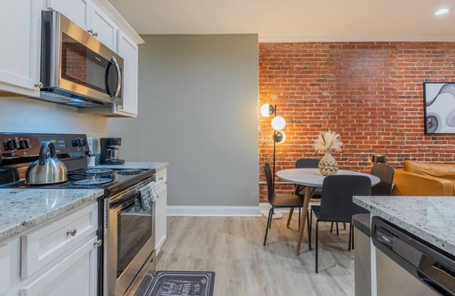 Downtown Baltimore Apartment | Baltimore's Home Away From Home by RedAwning