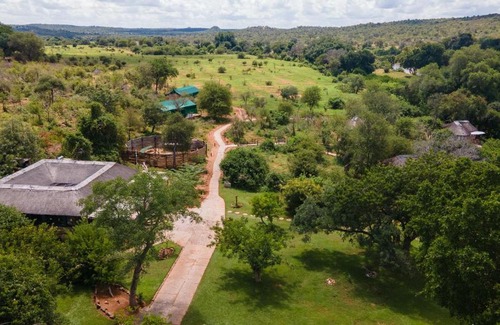 Phalaborwa Cabin | Baluleni Safari Lodge