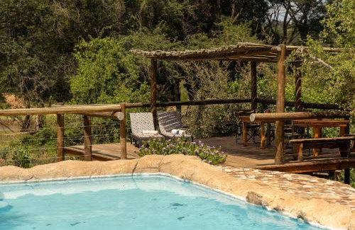 Phalaborwa Cabin | Baluleni Safari Lodge