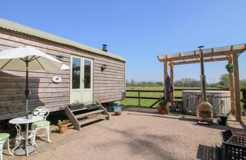 Garthmyl House | Balwen Shepherd's Hut