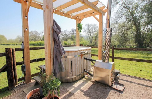 Garthmyl Cottage | Balwen Shepherd's Hut