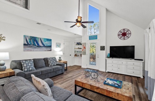 Surf Side Shores House | Bama Beach Dreams Large Fenced-In Yard Private Beach Access