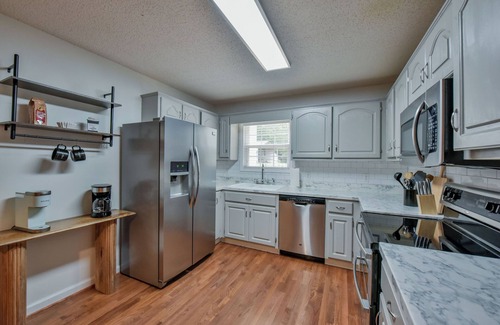 Northport House | Bama Retreat-sleeps 10-Perfect for Game Days or Vacations