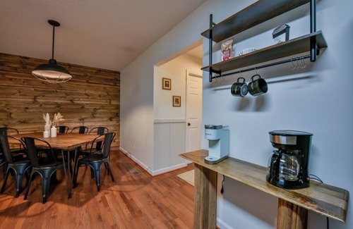 Northport House | Bama Retreat-sleeps 10-Perfect for Game Days or Vacations