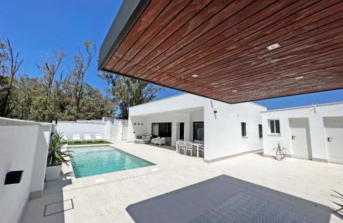 San Ambrosio House | BAMBÚ SUP · Casa rural en Vejer con piscina privada