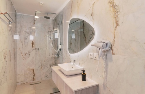 Ixia Hotel | Bamboo Suites Adults Only