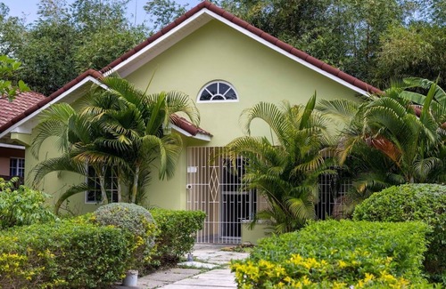 St. Ann's Bay House | Bamboo Villa