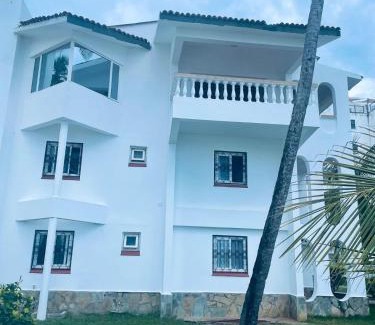 Mombasa Apartment | Bamburi Beach Villa