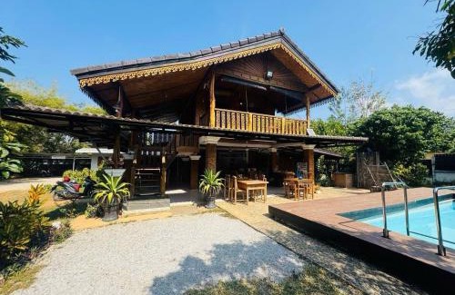 Vang Vieng Bed & Breakfast | Ban Villa PhaSouk