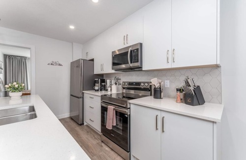 Harvie Heights Apartment | Banff Gateway Villa | Hot Tub | Parking