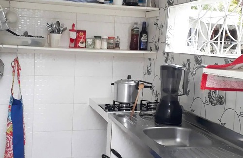 Itaparica House | Bangalô Aconchegante com Suíte, Sala de Estar, Cozinha Equipada e Varanda