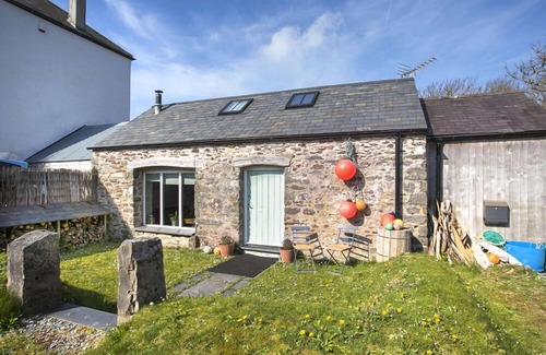 Angle House | Bangeston Barn, Holiday Home Angle, Sleeps 6, 3 bedrooms, bathrooms