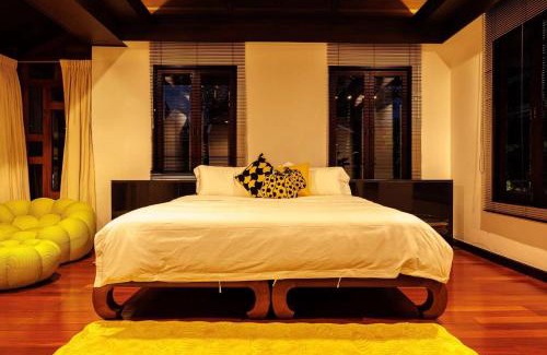 Sukhumvit Villa | Bangkok CBD Pinky Vibe Villa