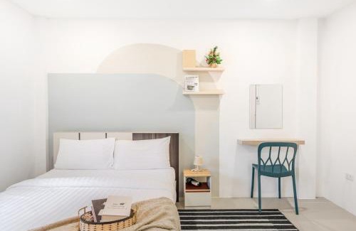 Phra Khanong Villa | Bangkok Group Haven - 6BR Bangchak BTS 12 sleeps RB4