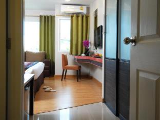 Bang Yi Ruea Hotel | Bangkok Loft Inn