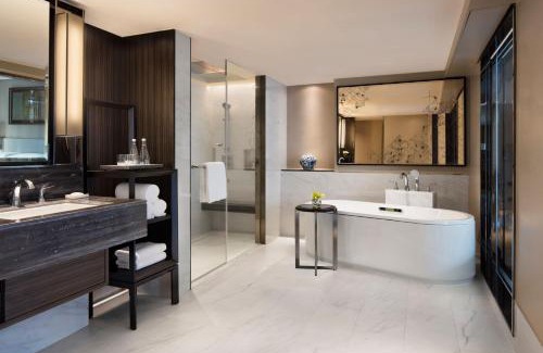 Bangkok Central Business District Hotel | Bangkok Marriott Marquis Queens Park