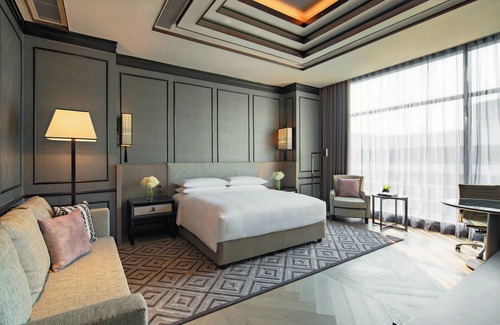 Bangkok Central Business District Hotel | Bangkok Marriott Marquis Queen’s Park