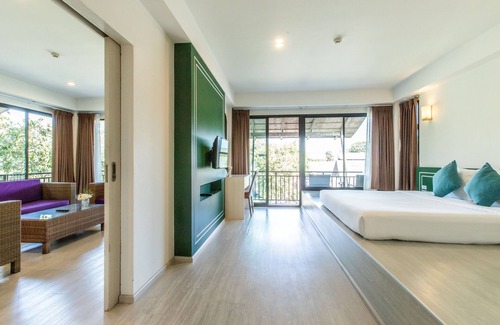 Ban Bang Saen Hotel | Bangsaen Heritage Hotel