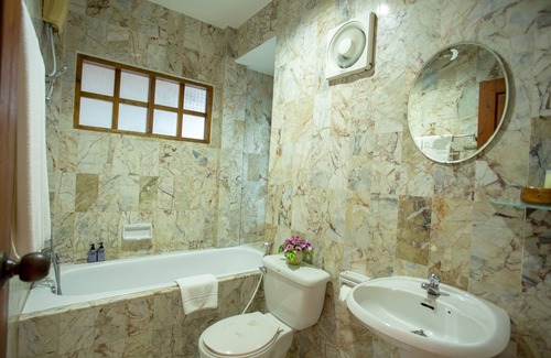 Cherngtalay Hotel | Bangtao Village Resort