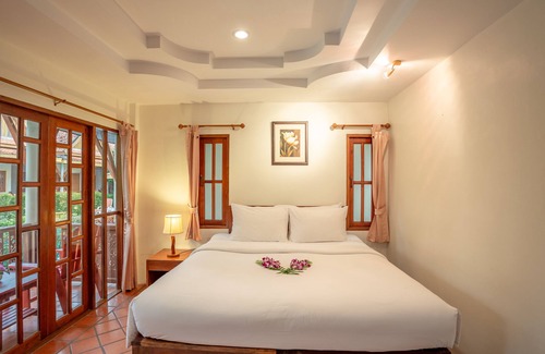 Cherngtalay Hotel | Bangtao Village Resort