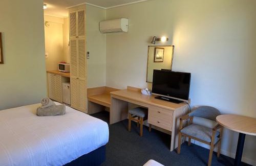 Lakes Entrance Hotel | Banjo Paterson Motor Inn
