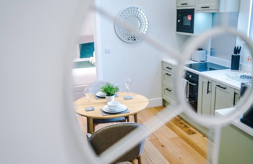 Hillsborough Apartment | Bank House Apartments by Staycay | BRAND NEW!