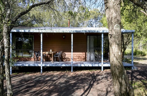 Pokolbin Cabin | Banksia Cabin 4 - 2 bedroom with 2 x queen beds