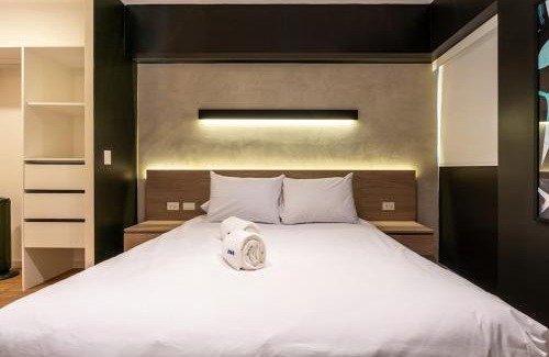 Country Club Apartment | Bansky 1BR by Geko