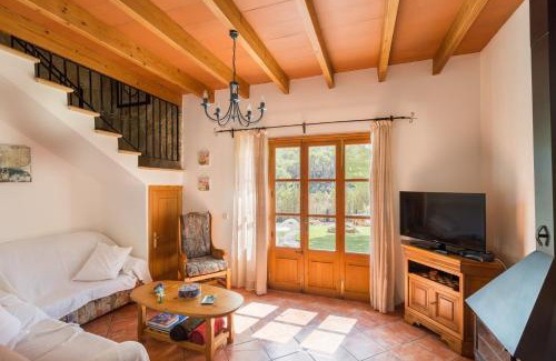 Alaro House | Banyols
