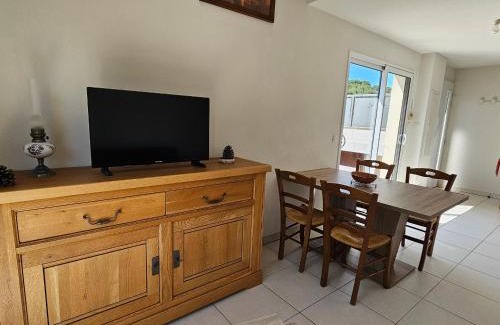 Banyuls-sur-Mer Apartment | Banyuls-sur-Mer: Appartement pour 5 pers. avec terrasse, calme et parking sécurisé - FR-1-309-516
