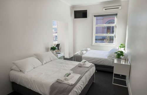 Chippendale Hotel | Bar Broadway